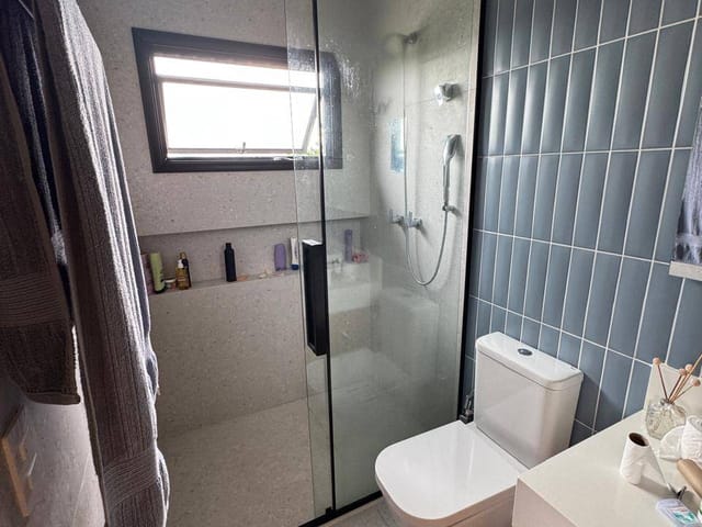 Casa 3 quartos e 3 banheiros, à venda, no bairro Urbanova em São José dos Campos