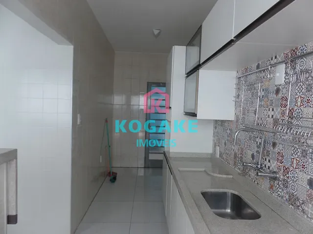 Casa com 250m² 3 quartos e 3 banheiros, à venda, no bairro Vila Terezinha em São José dos Campos