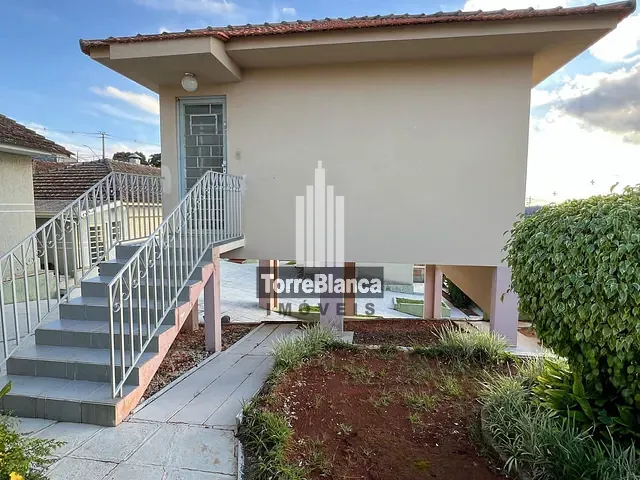 Casa com 660m² 4 quartos e 4 banheiros, à venda, no bairro Estrela em Ponta Grossa