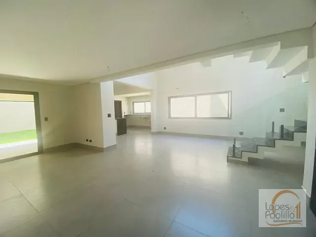 Casa com 379m² 3 quartos e 4 banheiros, à venda, no bairro Vila Santista em Atibaia