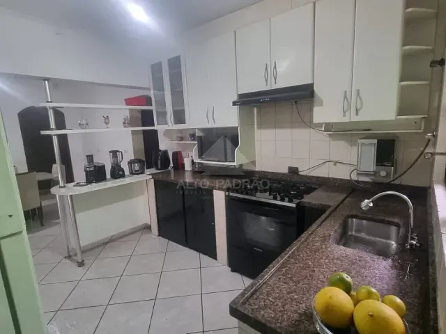 Casa 3 quartos e 1 banheiro, para alugar, no bairro Jardim Quarto Centenário em Mauá