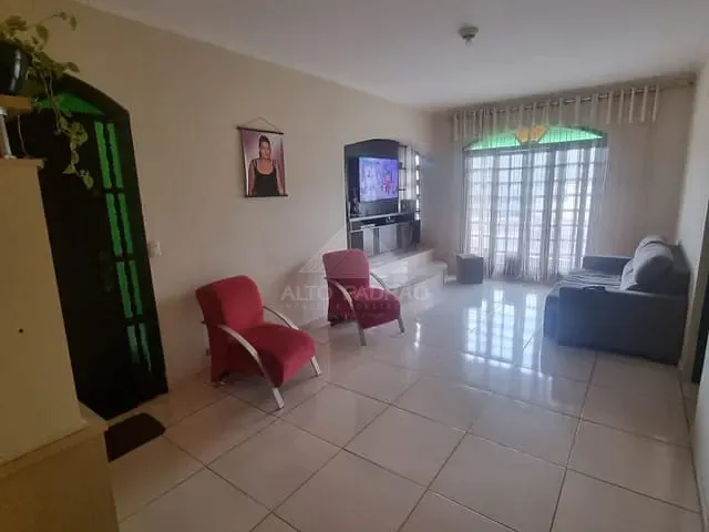 Casa 3 quartos e 1 banheiro, para alugar, no bairro Jardim Quarto Centenário em Mauá