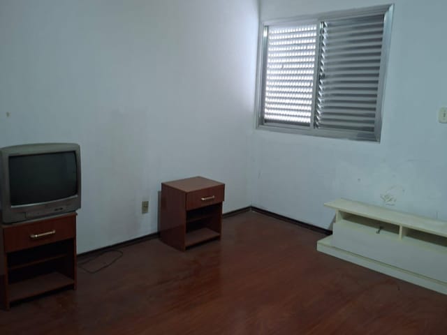 Casa com 250m² 4 quartos e 1 banheiro, à venda, no bairro km 18 em Osasco