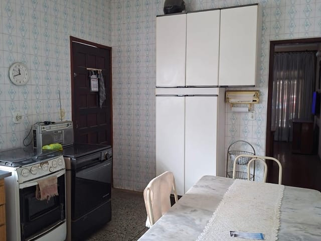 Casa com 250m² 4 quartos e 1 banheiro, à venda, no bairro km 18 em Osasco