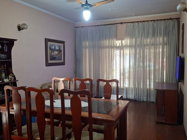 Casa com 250m² 4 quartos e 1 banheiro, à venda, no bairro km 18 em Osasco