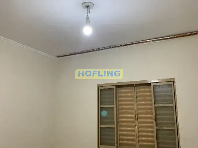 Casa com 210m² 2 quartos e 2 banheiros, à venda, no bairro Jardim Claret em Rio Claro
