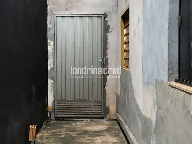 Casa 2 quartos e 2 banheiros, à venda, no bairro Alto da Boa Vista em Londrina