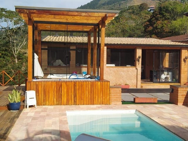 Casa com 2314m² 3 quartos e 2 banheiros, à venda, no bairro Alto do Piracuama em Pindamonhangaba