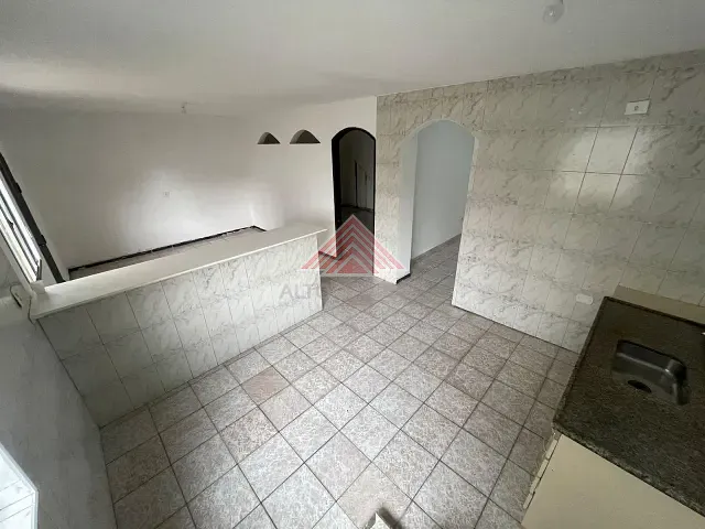 Casa com 60m² 2 quartos e 1 banheiro, para alugar, no bairro Jardim Pilar em Mauá