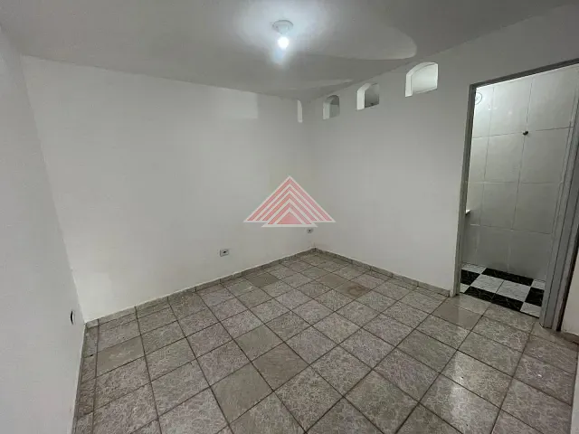 Casa com 60m² 2 quartos e 1 banheiro, para alugar, no bairro Jardim Pilar em Mauá