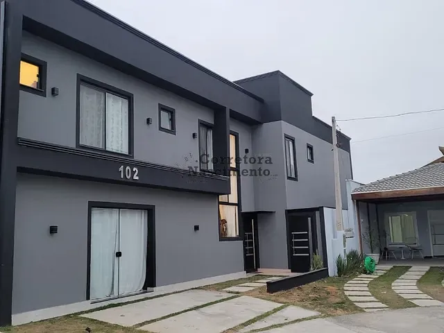 Casa com 350m² 3 quartos e 4 banheiros, à venda, no bairro Jardim Jacinto em Jacareí