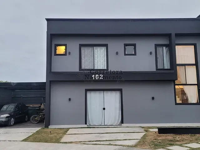Casa com 350m² 3 quartos e 4 banheiros, à venda, no bairro Jardim Jacinto em Jacareí