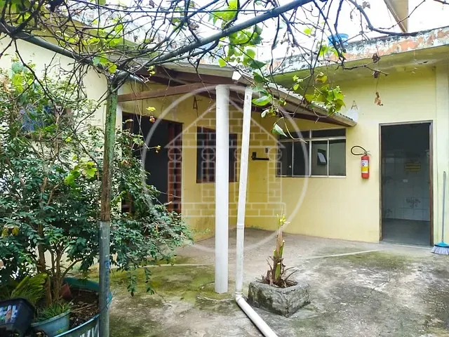 Casa com 250m² 3 quartos e 2 banheiros, à venda, no bairro Terceira Divisão de Interlagos em São Paulo