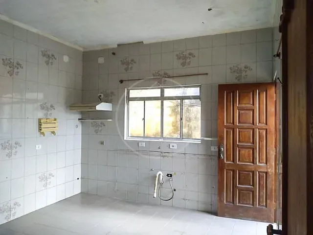 Casa com 250m² 3 quartos e 2 banheiros, à venda, no bairro Terceira Divisão de Interlagos em São Paulo