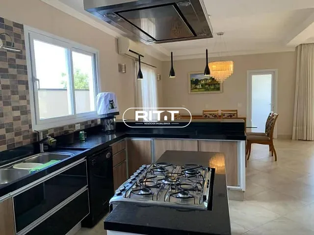 Casa com 562m² 4 quartos e 5 banheiros, para alugar, no bairro Chácaras Silvania em Valinhos