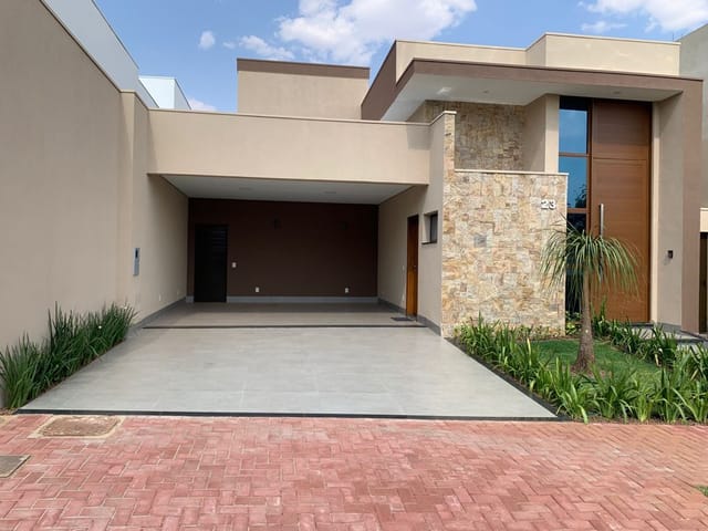 Foto do Casa - Casa com 3 dormitórios à venda, 192 m² por R$ 1.400.000,00 - Estância dos Ipês - Uberaba/MG | ZUCATO IMOBILIARIA LTDA