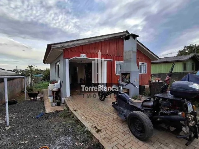 Casa com 462m² 2 quartos e 1 banheiro, à venda, no bairro Uvaranas em Ponta Grossa