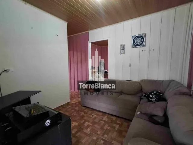 Casa com 462m² 2 quartos e 1 banheiro, à venda, no bairro Uvaranas em Ponta Grossa