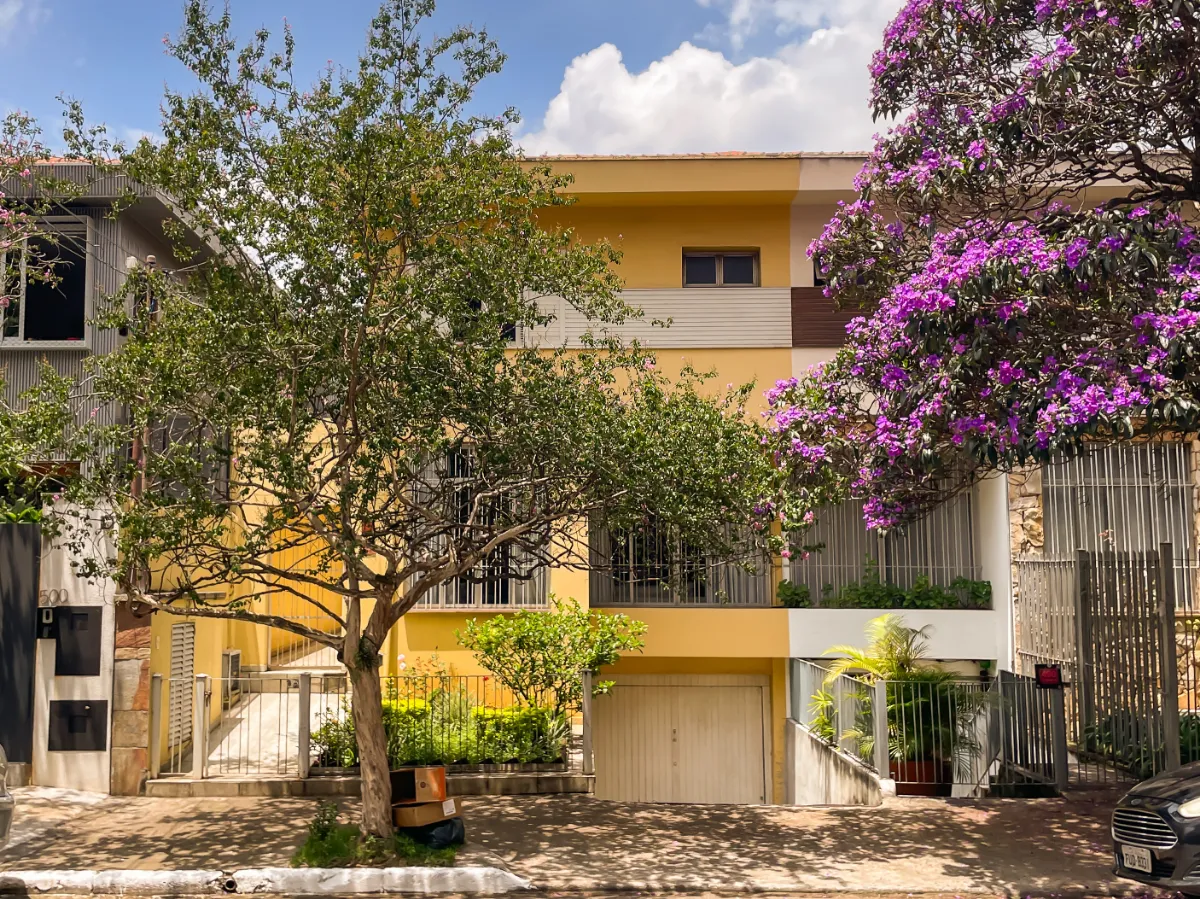 Casa para venda em Vila Madalena com 5 quartos, sendo 2 suítes, 256m²
