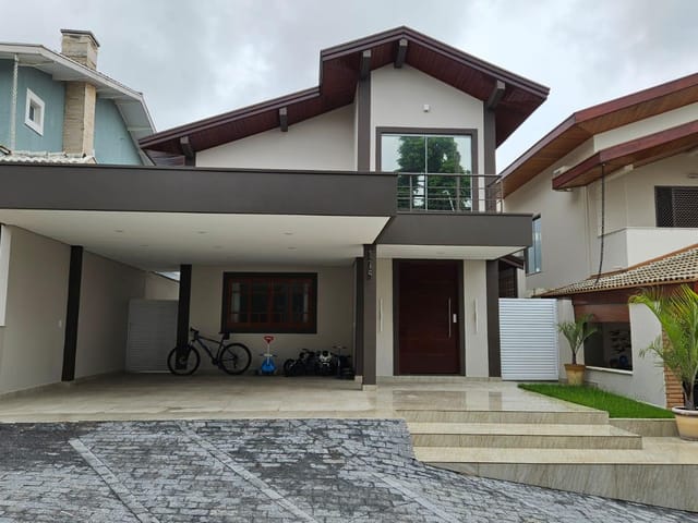 Casa com 300m² 3 quartos e 3 banheiros, à venda, no bairro Jardim San Marino em São José dos Campos