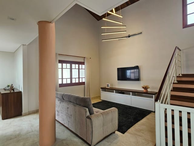 Casa com 300m² 3 quartos e 3 banheiros, à venda, no bairro Jardim San Marino em São José dos Campos