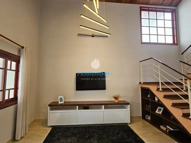 Casa com 300m² 3 quartos e 3 banheiros, à venda, no bairro Jardim San Marino em São José dos Campos
