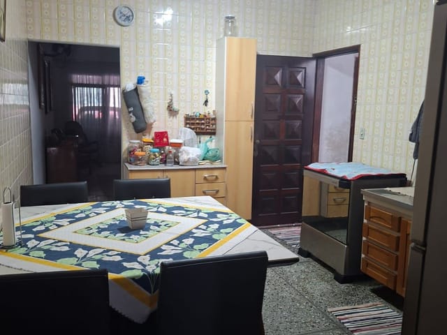 Casa com 250m² 3 quartos e 1 banheiro, à venda, no bairro Quitauna em Osasco