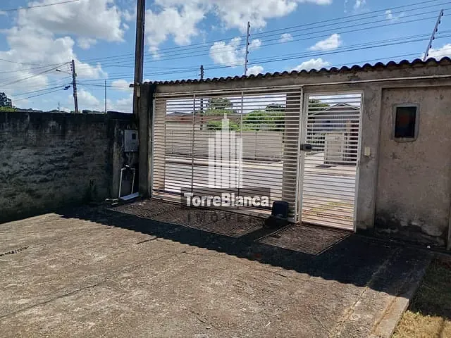 Casa com 462m² 2 quartos e 1 banheiro, à venda, no bairro Uvaranas em Ponta Grossa