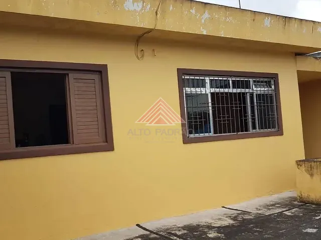 Casa com 300m² 3 quartos e 1 banheiro, à venda, no bairro Jardim Zaira em Mauá