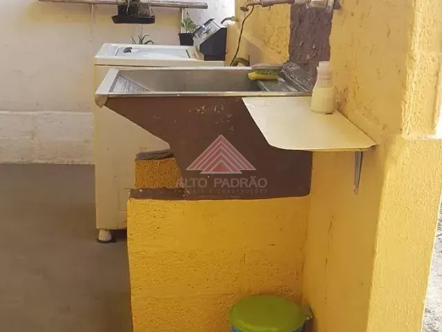 Casa com 300m² 3 quartos e 1 banheiro, à venda, no bairro Jardim Zaira em Mauá