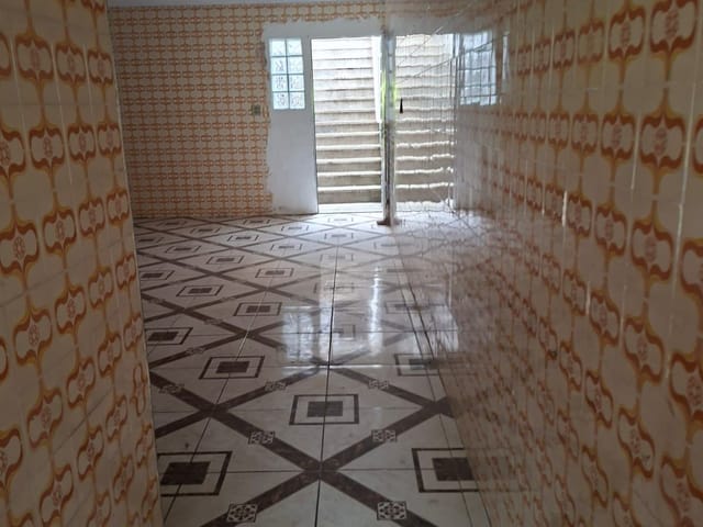 Casa com 250m² 3 quartos e 1 banheiro, à venda, no bairro km 18 em Osasco