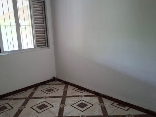 Casa com 250m² 3 quartos e 1 banheiro, à venda, no bairro km 18 em Osasco
