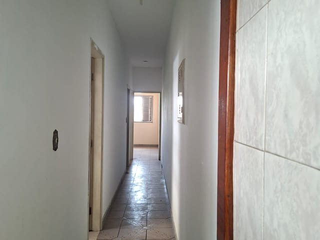 Casa com 250m² 3 quartos e 1 banheiro, à venda, no bairro km 18 em Osasco