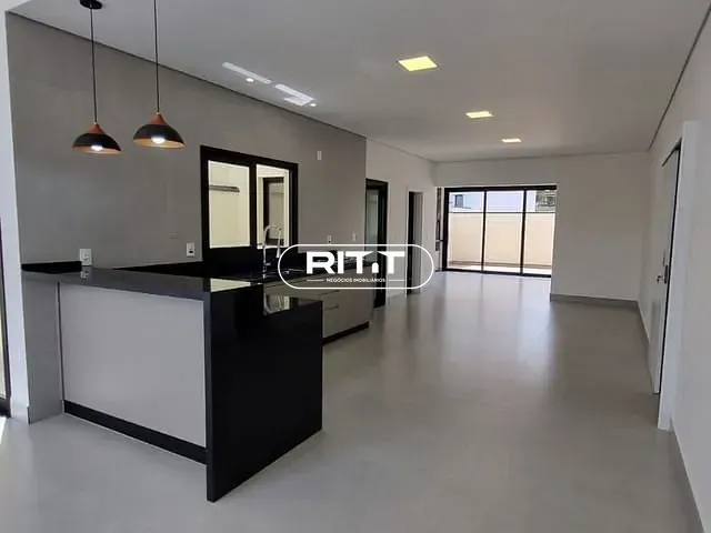 Casa com 300m² 3 quartos e 4 banheiros, à venda, no bairro Parque Brasil 500 em Paulínia