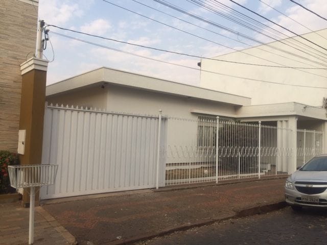 Foto do Casa - Casa com 3 dormitórios à venda, 219 m² por R$ 700.000,00 - Fabrício - Uberaba/MG | ZUCATO IMOBILIARIA LTDA