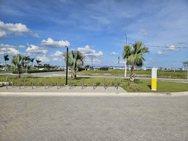 Casa com 331m² 4 quartos e 5 banheiros, à venda, no bairro Loteamento Terras Alpha São José dos Campos em São José dos Campos