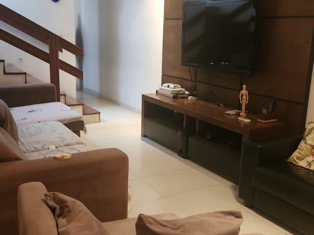 Sobrado 3 quartos e 3 banheiros, à venda, no bairro Jardim América em Taboão da Serra