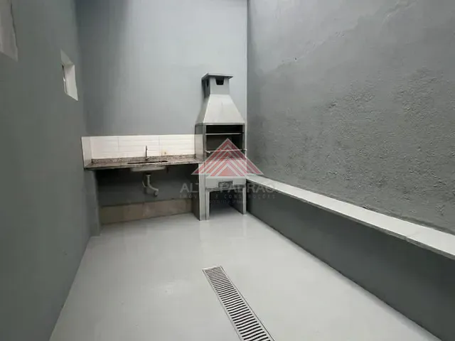 Casa 4 quartos e 4 banheiros, à venda, no bairro Jardim Guapituba em Mauá
