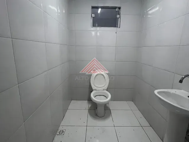 Casa 4 quartos e 4 banheiros, à venda, no bairro Jardim Guapituba em Mauá