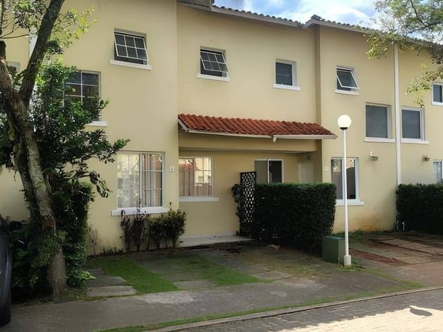 Casa 2 quartos e 2 banheiros, à venda, no bairro Jardim Torino em Cotia
