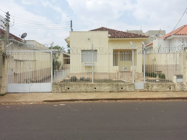Foto do Casa - Casa com 3 dormitórios, 163 m² - venda por R$ 390.000,00 ou aluguel por R$ 1.700,00/mês - Nossa Senhora da Abadia - Uberaba/MG | ZUCATO IMOBILIARIA LTDA