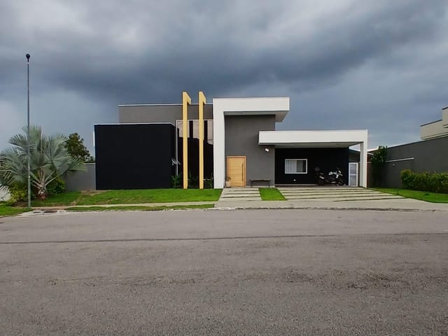 Casa 3 quartos e 4 banheiros, à venda, no bairro Condomínio Residencial Colinas do Paratehy em São José dos Campos