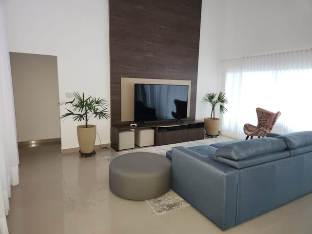 Casa 3 quartos e 4 banheiros, à venda, no bairro Condomínio Residencial Colinas do Paratehy em São José dos Campos