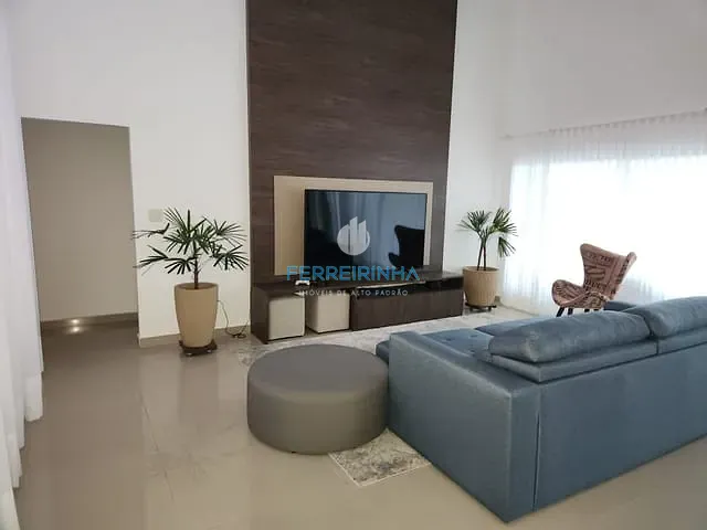 Casa 3 quartos e 4 banheiros, à venda, no bairro Condomínio Residencial Colinas do Paratehy em São José dos Campos