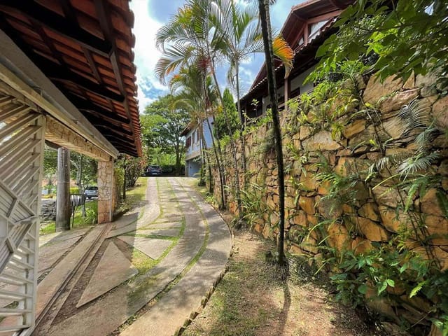 Casa 6 quartos e 5 banheiros, à venda, no bairro Granja Viana II em Cotia