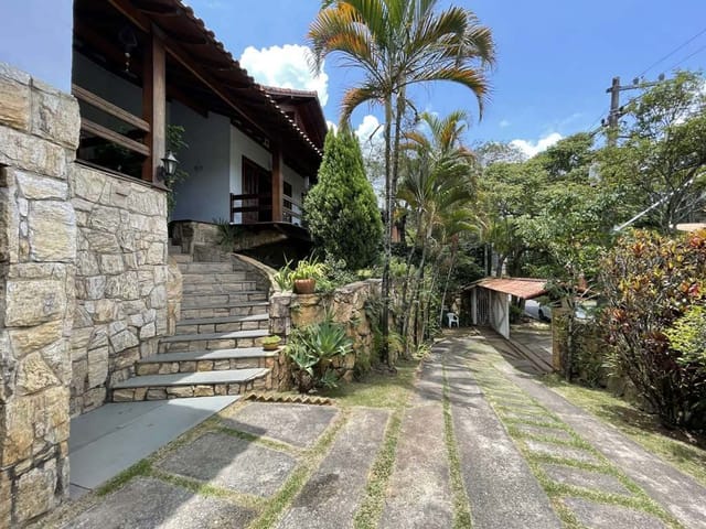 Casa 6 quartos e 5 banheiros, à venda, no bairro Granja Viana II em Cotia