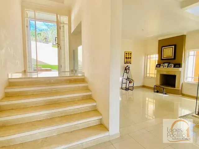 Casa com 1000m² 4 quartos e 4 banheiros, à venda, no bairro Beiral das Pedras em Atibaia