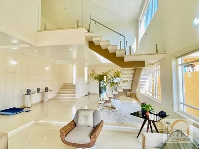 Casa com 1000m² 4 quartos e 4 banheiros, à venda, no bairro Beiral das Pedras em Atibaia