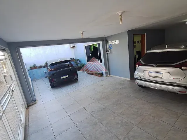 Casa 3 quartos e 1 banheiro, à venda, no bairro Parque São Vicente em Mauá