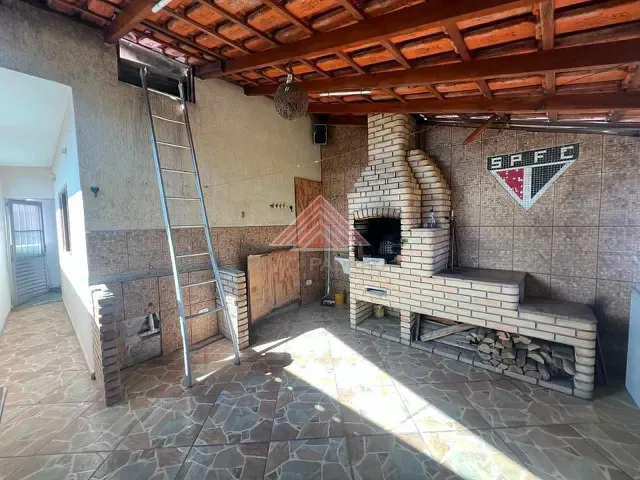 Casa com 120m² 3 quartos e 2 banheiros, para alugar, no bairro Jardim Primavera em Mauá